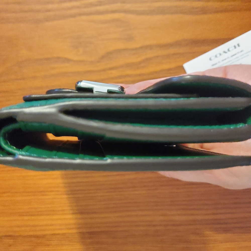 COPY - Coach Pebbled Leather Wallet - Picture 5 of 6